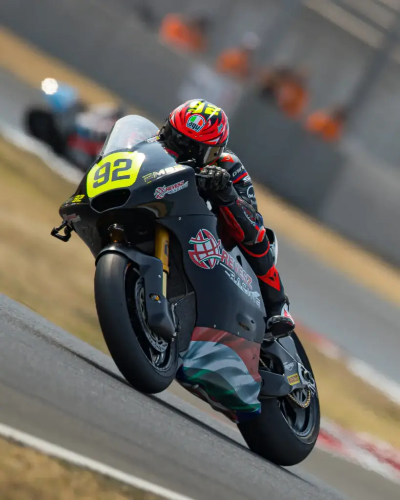 Az eddigi legjobb rajtpozícióval és látványos utolsó körrel zárta a hétvégét Rossi Attila Moor Magny-Cours-ben Az eddigi legjobb rajtpozícióval és látványos utolsó körrel zárta a hétvégét Rossi Attila Moor Magny-Cours-ben