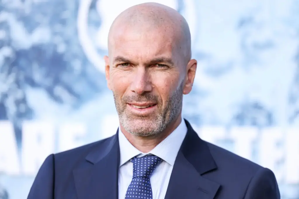 HIVATALOS: Zinedine Zidane lett a francia labdarúgó-válogatott új szövetségi kapitánya HIVATALOS: Zinedine Zidane lett a francia labdarúgó-válogatott új szövetségi kapitánya