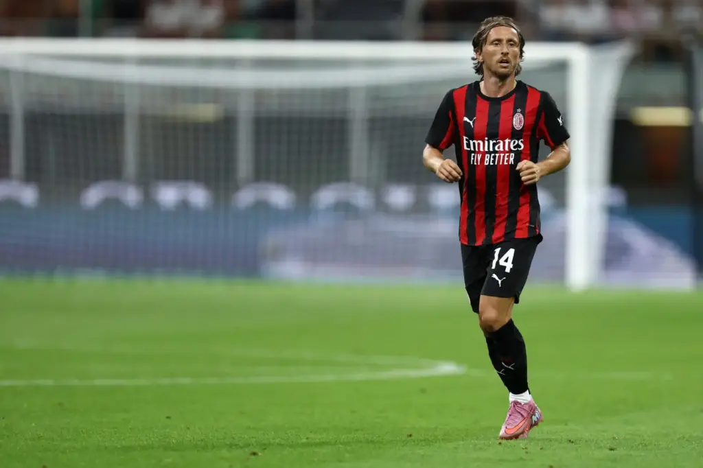 Luka Modrić még egy évig az AC Milan játékosa marad Luka Modrić még egy évig az AC Milan játékosa marad