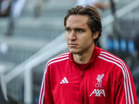 Federico Chiesa a Liverpoolnál maradna és bizonyítana az új edzőnek