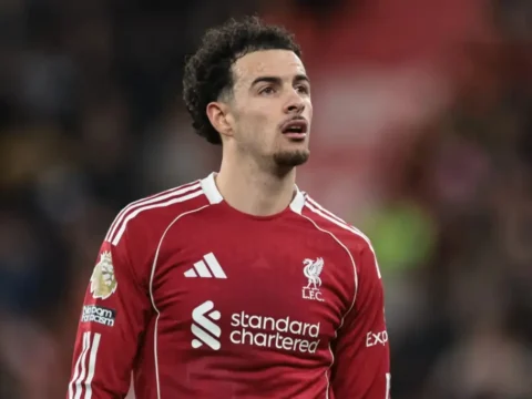 Curtis Jones és Szoboszlai vitája a Liverpool edzőmeccsén