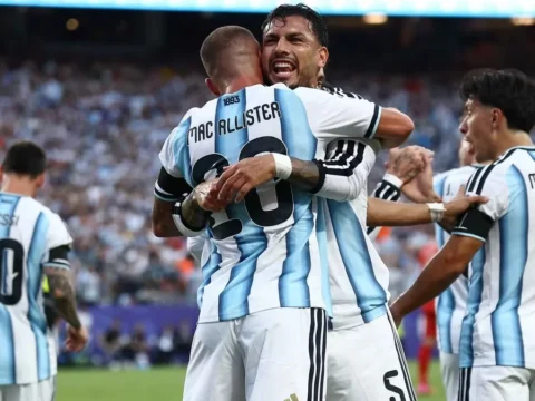Argentína hosszabbításban győzte le Svájcot