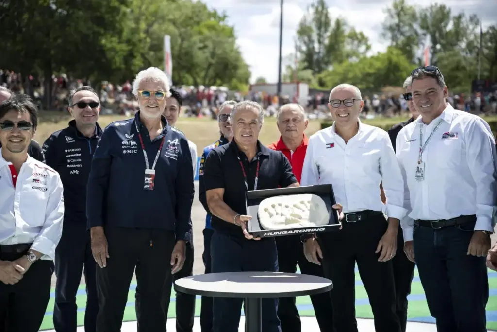 Jean Alesi kanyart kapott a Hungaroringen Jean Alesi kanyart kapott a Hungaroringen