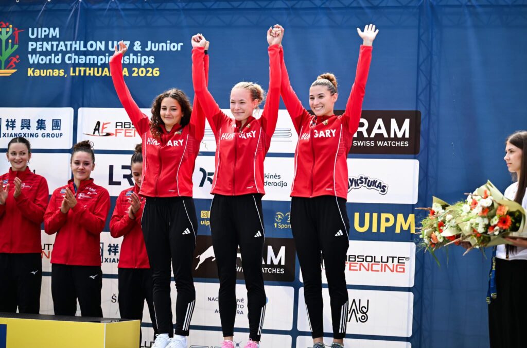 Rajncsák-Varga-Bauer junior hármas világbajnoki bronzérmes