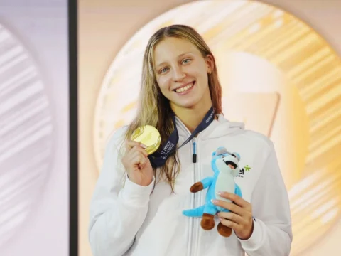Kokas Fanni aranyérmes 200 méter háton Kokas Fanni aranyérmes 200 méter háton