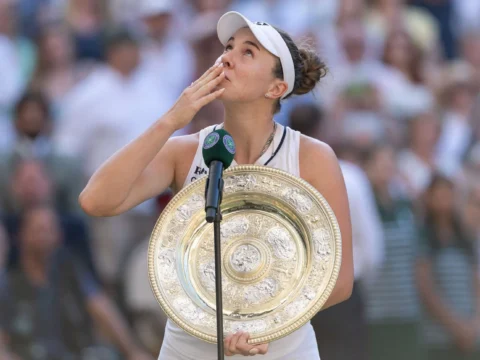 Linda Noskova nyerte a cseh párharcot Wimbledonban Linda Noskova nyerte a cseh párharcot Wimbledonban