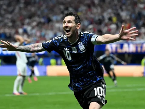 Messi két gólpasszt adott Anglia ellen