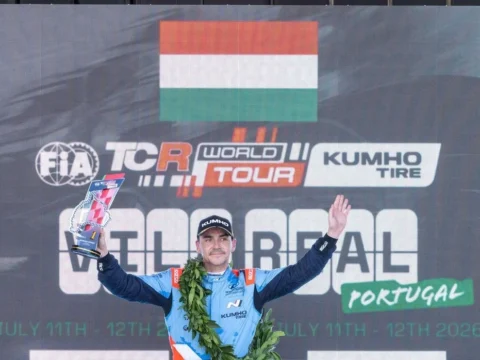 Michelisz szerelői három perc alatt csodát tettek, így áll most az idény felénél