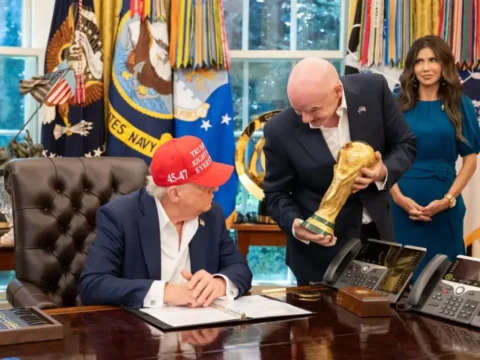 Az UEFA szerint a FIFA eladná a világbajnokságot a befektetőknek
