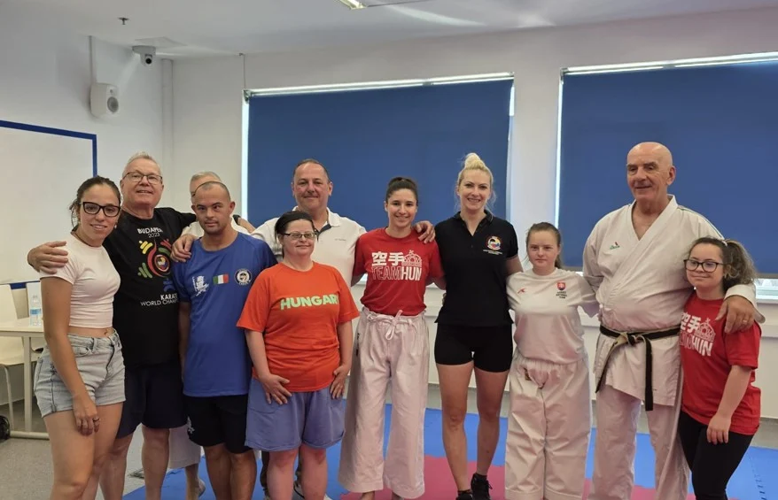 Bajnokok a tatamin és azon túl: Nemzetközi para-karate tábort rendezett a TFSE Bajnokok a tatamin és azon túl: Nemzetközi para-karate tábort rendezett a TFSE