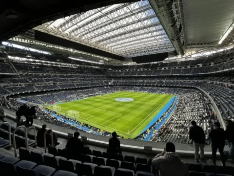 Rekordbevételek a Real Madridnál: így keresnek milliókat a saját nevelésű játékosokon