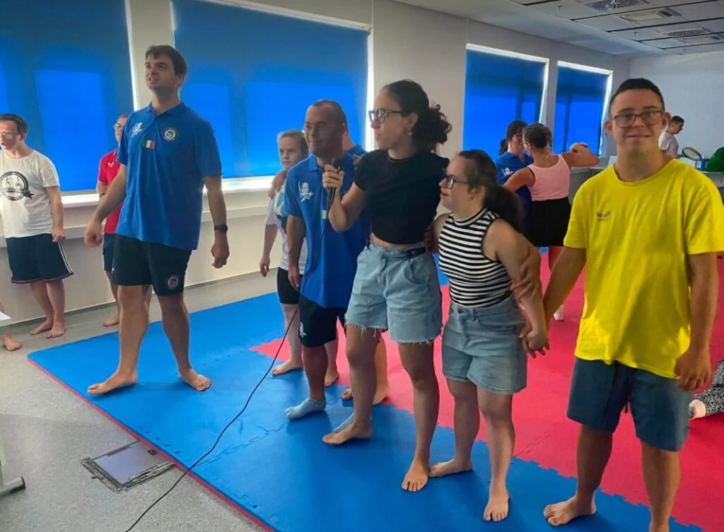 Bajnokok a tatamin és azon túl: Nemzetközi para-karate tábort rendezett a TFSE Bajnokok a tatamin és azon túl: Nemzetközi para-karate tábort rendezett a TFSE