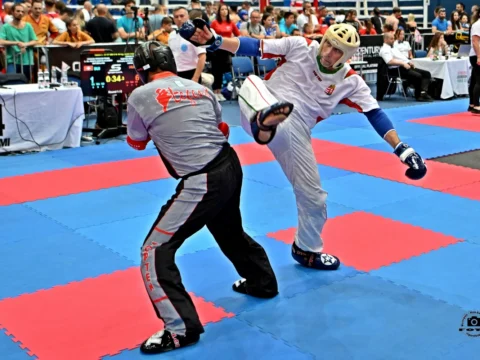 Az első háromba várják a pointfightingosokat a kick-box vb-n