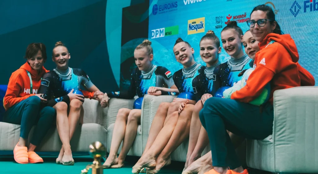 Rg-vb: Az együttes kéziszercsapatnál minél előrébb végezni az összetett versenyben a cél Rg-vb: Az együttes kéziszercsapatnál minél előrébb végezni az összetett versenyben a cél