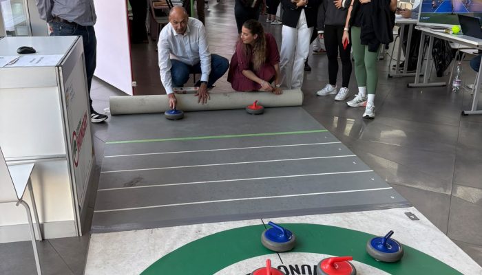 A floor curling is bemutatkozott a IX. Netrisk Sport és Innováció Konferencián A floor curling is bemutatkozott a IX. Netrisk Sport és Innováció Konferencián